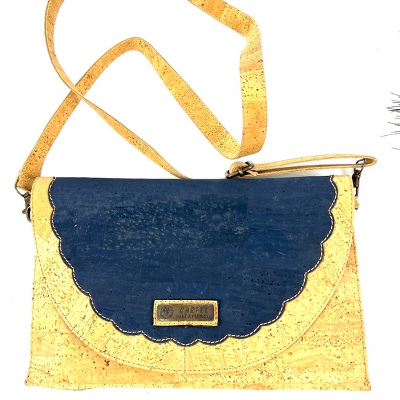Carpel Made in Portugal Cork Crossbody Bag - Picture 10 of 13